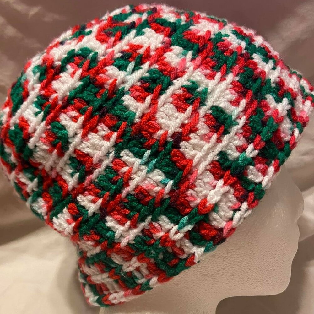 🐻Handmade Red and Green Adult Beanie 8.5" Long 21" Cir Before Stretch